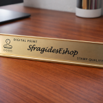 Σταντ γραφείου Χαρακτό σε μεταλλική βάση - Διάσταση 22Χ4,5cm